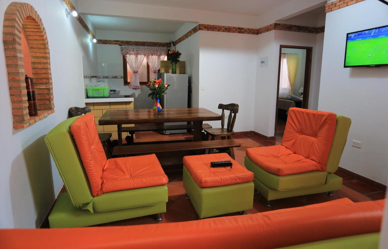 Apartahotel La Gran Familia Villa de Leyva Buitenkant foto