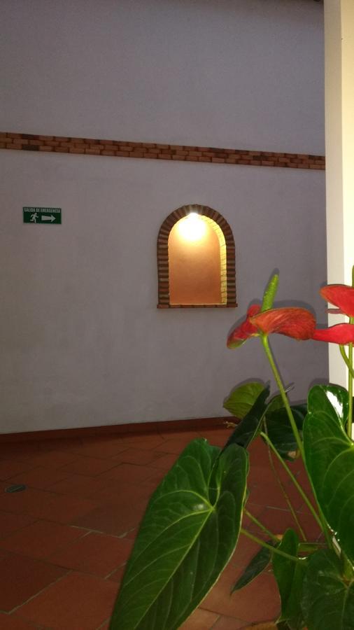 Apartahotel La Gran Familia Villa de Leyva Buitenkant foto