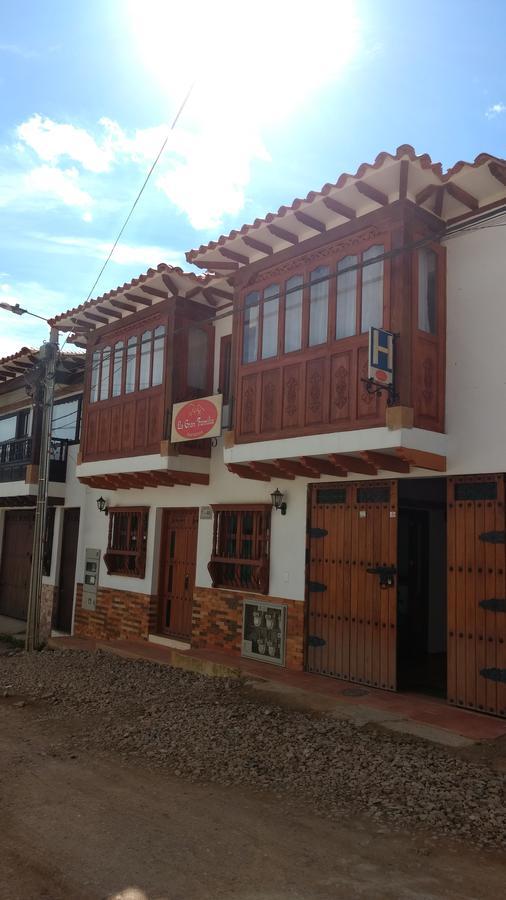 Apartahotel La Gran Familia Villa de Leyva Buitenkant foto