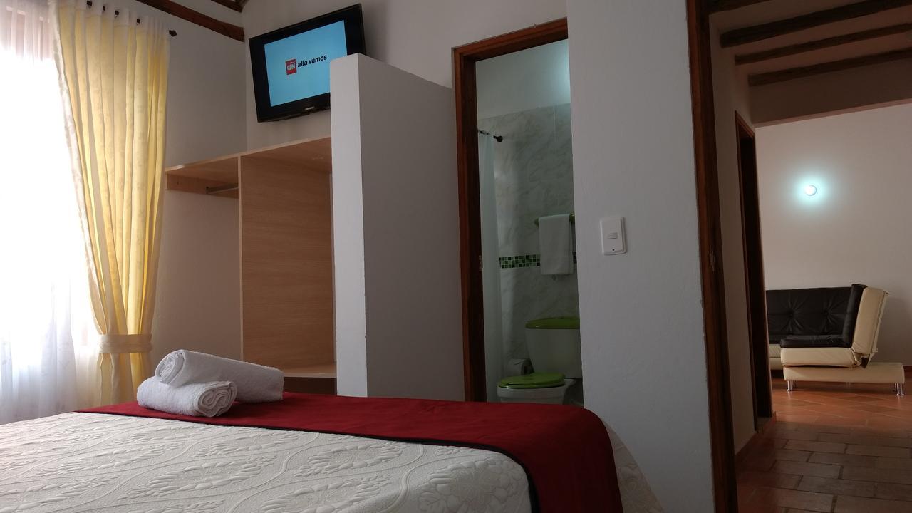 Apartahotel La Gran Familia Villa de Leyva Buitenkant foto