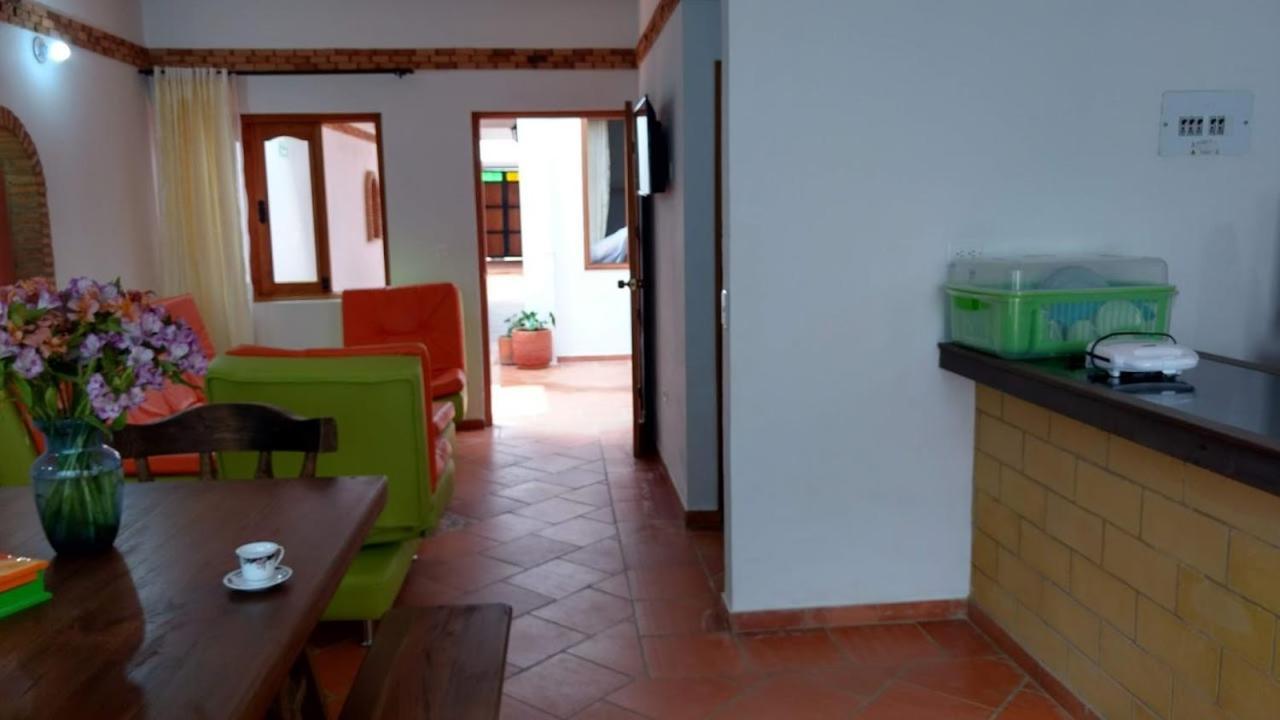 Apartahotel La Gran Familia Villa de Leyva Buitenkant foto