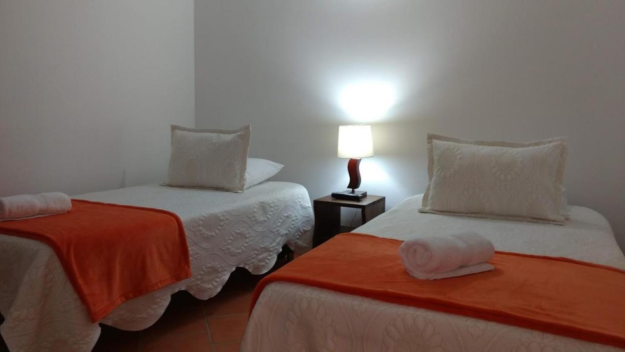 Apartahotel La Gran Familia Villa de Leyva Buitenkant foto