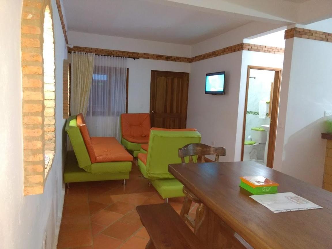 Apartahotel La Gran Familia Villa de Leyva Buitenkant foto